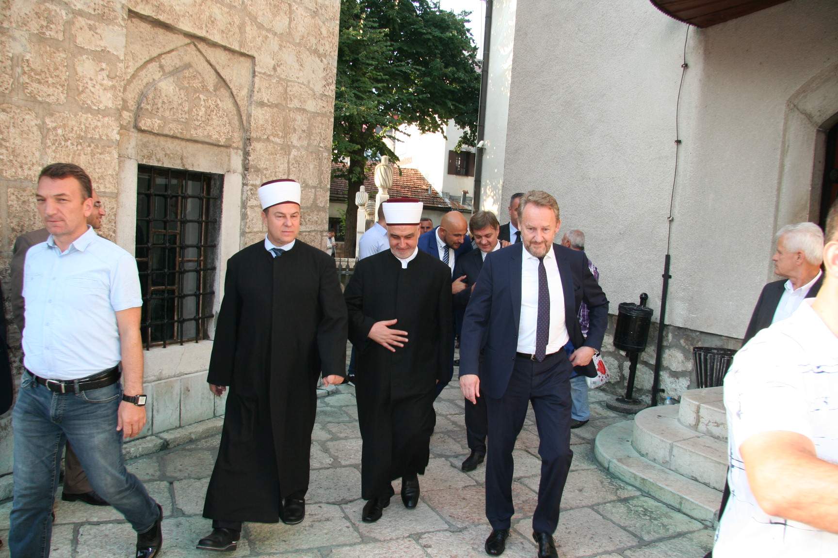 Izetbegović sa reisom Kavazovićem, Lavićem, Kulenovićem, Zvizdićem... 