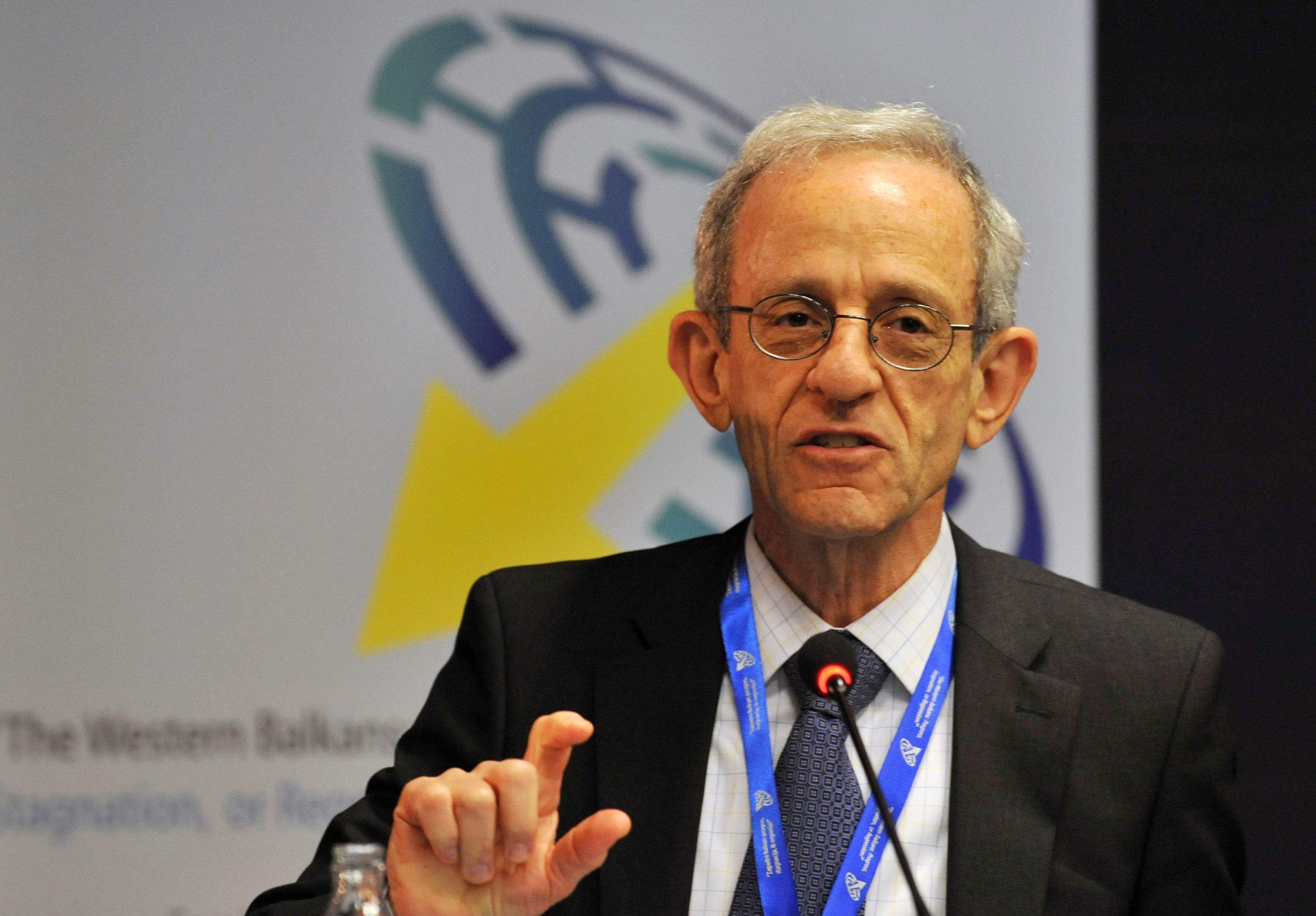 Serwer: Ako ne prizna Kosovo Srbija će biti u teškoj poziciji (Video)