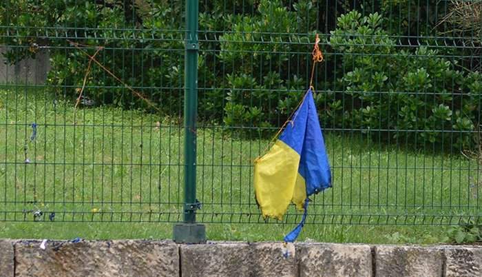 Mostar: Pokušali zapaliti državnu zastavu, stižu osude