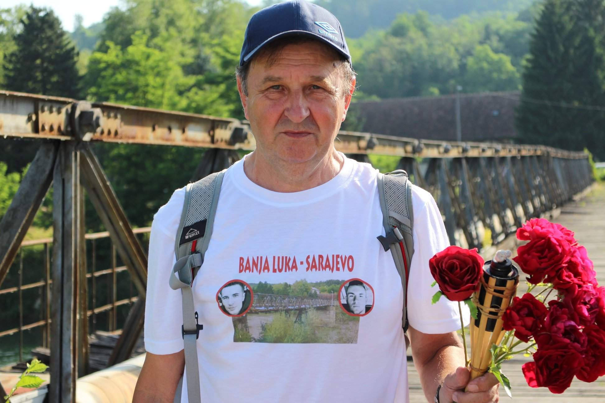 Petar pješaći za Dženana i Davida