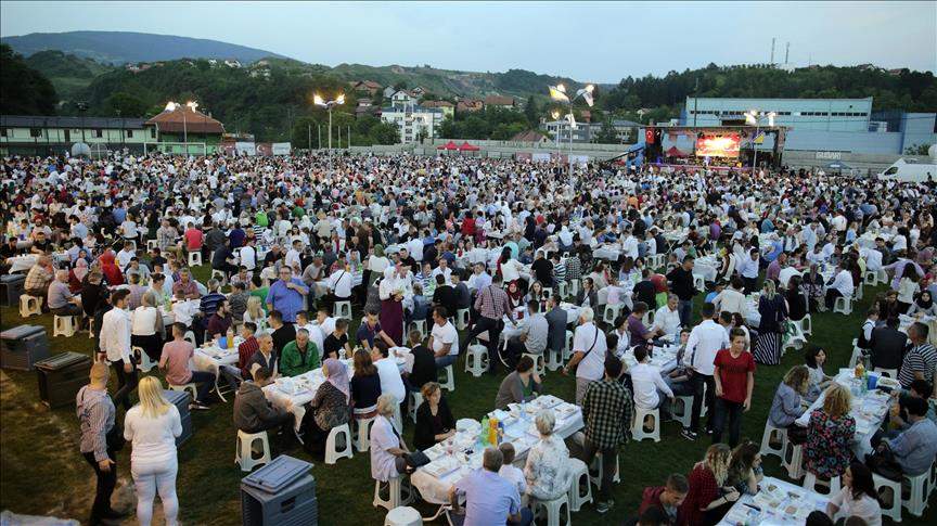 U Kaknju priređen iftar za 6.000 osoba