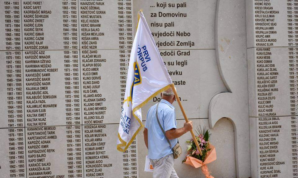 35522333_1726561764136463_7110445678538522624_n.jpg - Obilježena godišnjica pogibije jednog od komandanata Safeta Zajke
