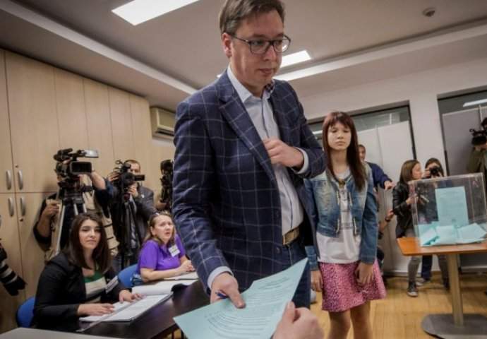 Zbog prijetnji Vučićevoj kćerki na Facebooku dobio 8 mjeseci zatvora