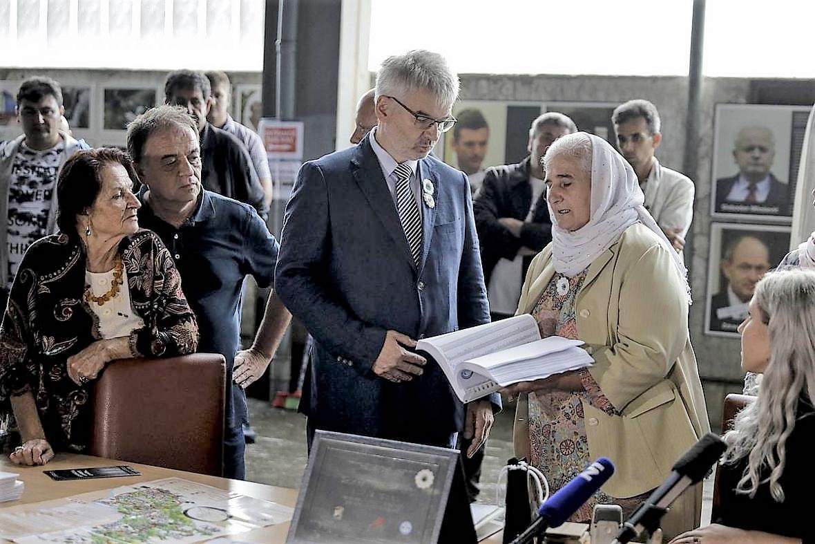 Nezavisni istraživački centar počeo objavu spiska osoba povezanih s genocidom u Srebrenici 