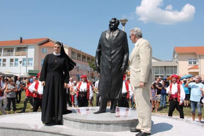 Galić: Spomenik Tuđmanu otkrili na godišnjicu pokolja nad Bošnjacima u Mokronogama!