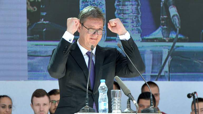 SLOBA JE ŽIV | Vučić u Mitrovici: Milošević je bio veliki srpski lider