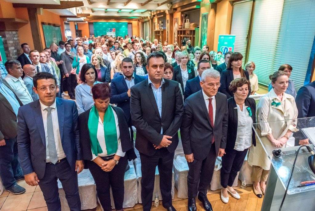 Džaferović: Naš narod nikada neće hodati pognute glave