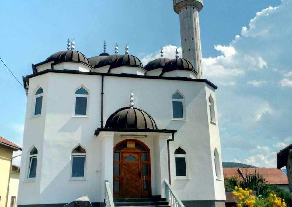 Izdaja emaneta je izdaja Allaha i Njegovog Poslanika