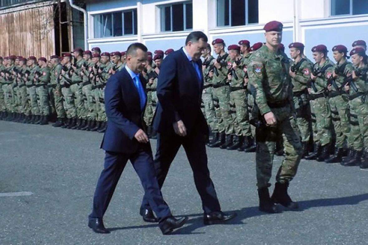 Dodik pravi svoju vojsku: Vlada RS-a krenula u formiranje rezervnog sastava policije